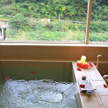 Yufuin Hot Spring Appartamento Wulai Esterno foto
